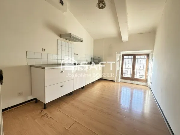A VISITER SUR CAVAILLON, CENTRE VILLE APPARTEMENT DE 42 M² ENV.