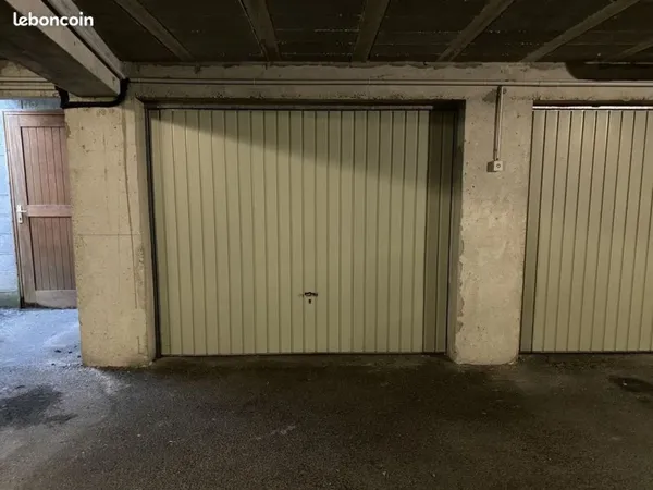 Stationnement Location Villeurbanne   120€