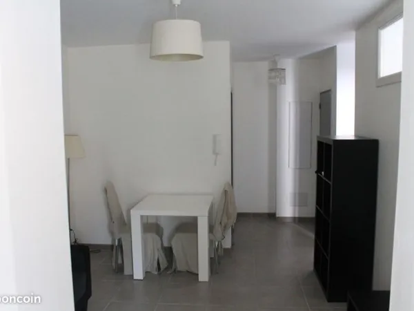 Location appartement 2 pièces 45m² - Béziers IUT