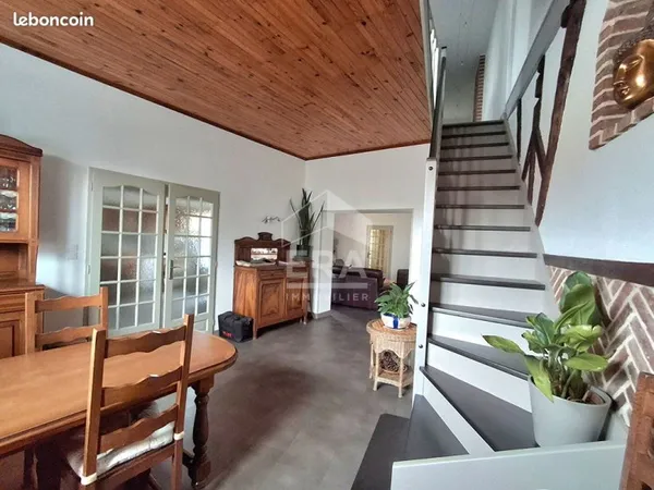 Maison 8 pièces 205 m²