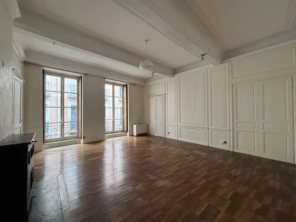 4 RUE JEAN JACQUES ROUSSEAU 38000 GRENOBLE