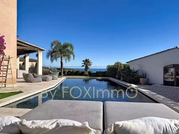 Villa vue mer sur la coite d azur, 4 chambres , piscine , jardin , residence securisé