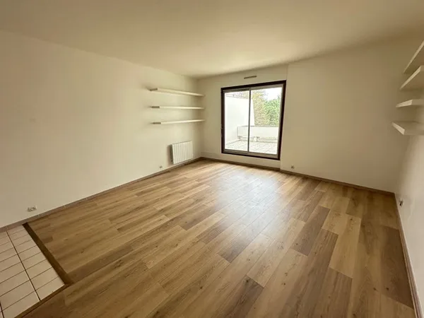 Appartement Saint Cloud / Studio 34.05 m² / Terrasse