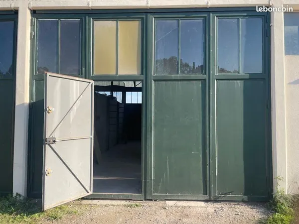 Hangar pour stockage / dépôt
