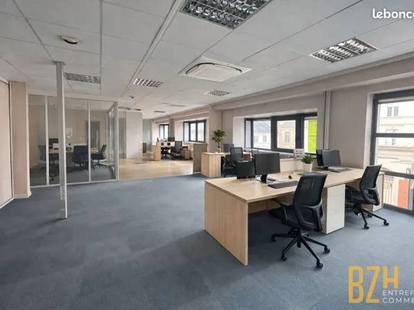 Bureaux, local commercial 537 m² VANNES