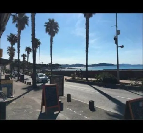 Magnifique studio avec vue imprenable sur le golf de La Ciotat