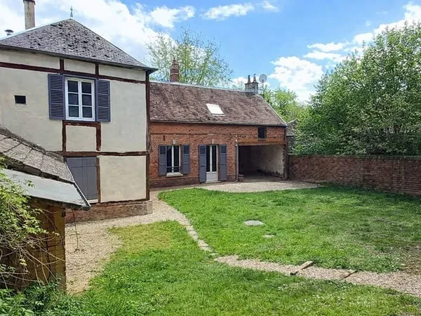 A VENDRE - Maison de charme à 10 min de CHAUMONT EN VEXIN - 4 chambres - 800 m² de terrain avec dépe