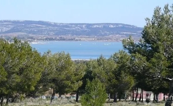 Terrain Constructible à Vendre - Vue sur les Étangs