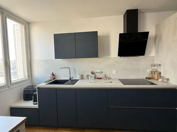 T3 rénové 67m2 avec garage à Dijon (place de la République)