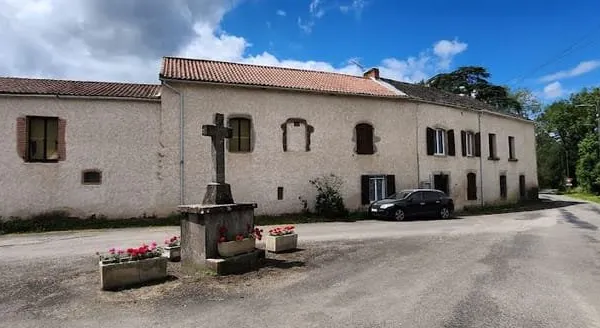 Maison 8 pièces 340 m²