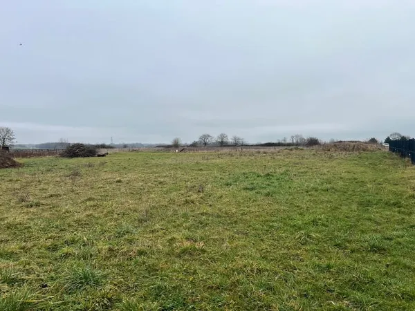 "Terrain de 1593 m² à Les Bordes-Aumont - Prix total 87 000 €"