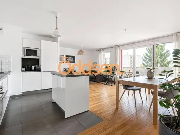 Appartement 5 pièces 93 m²