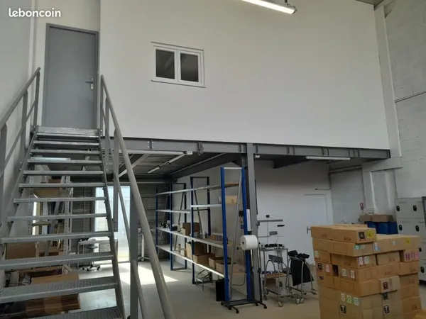Local 240 m² Anglet
