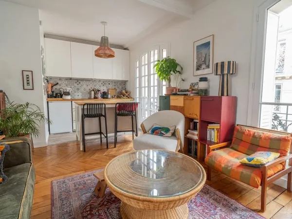 3 pièces haussmannien de 62 m² - Grandes-Carrières, Paris 1