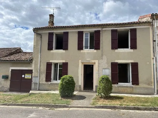 au coeur du village de BARBASTE