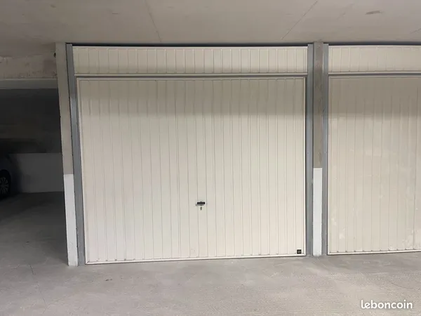 Box garage