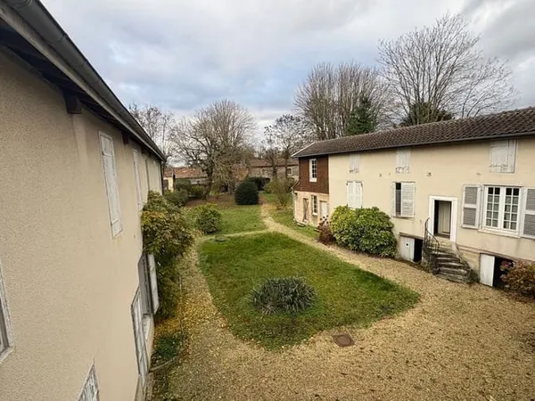 Maison 11 pièces 395 m²