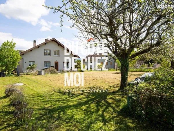 Maison 8 pièces 245 m²