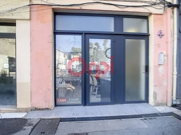 Local commercial 90 m²