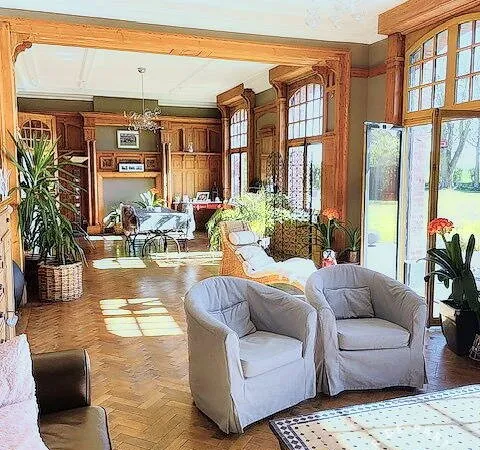 Maison 6 pièces 270 m²