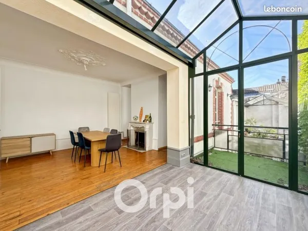 Appartement 6 pièces 213 m²