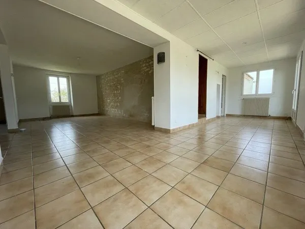 Maison de bourg de 6 pièces principales