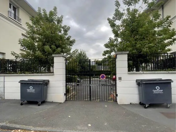 Garage fermé