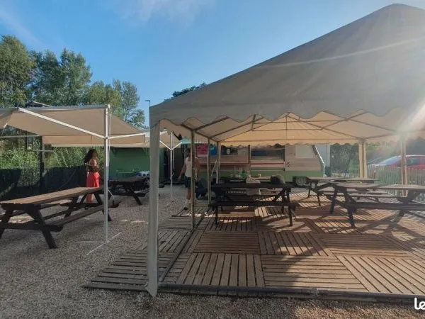 à vendre / à exploiter - food truck / snack - emplacement existant