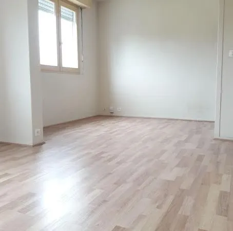 Studio 1 pièce 25 m²
