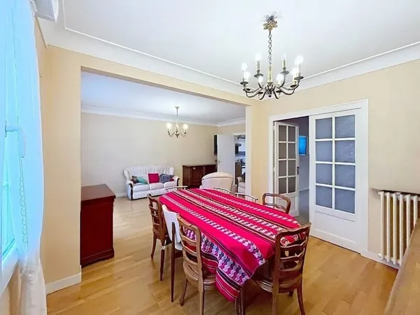 Maison 6 pièces 151 m²