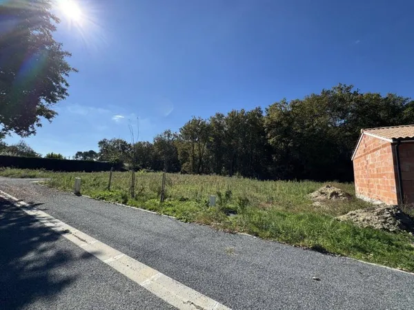 Terrain constructible 400 m²