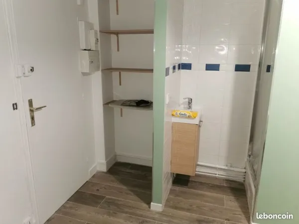Studio pour une seule personne situé à MEUDON à 5 minutes de la gare Bellevue
