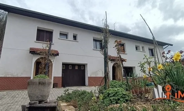 Maison de village à fort potentiel
