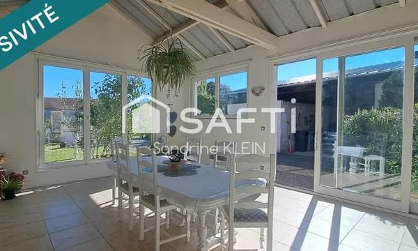 Maison 158 m², 7 pièces, avec véranda, garage et préau