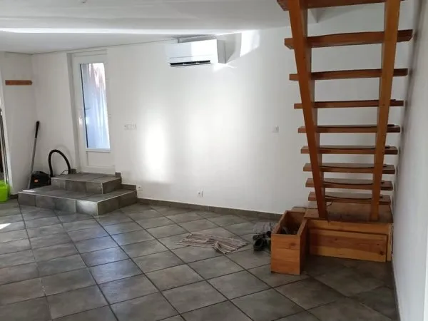 Maison de Bourg avec cour et garage - T3 63 m2 Ceyrat