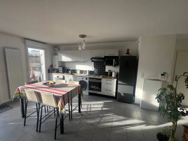 Appartement 1 pièce 64 m²