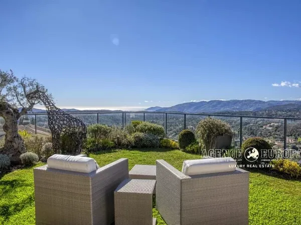 Appartement 5 pièces 220 m²