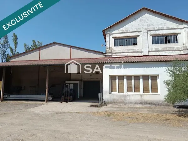 Local 10 pièces 1099 m²