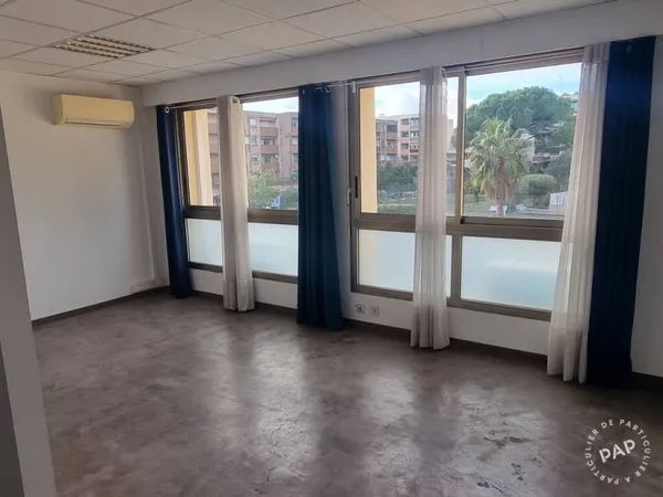 Local professionnel 75 m²