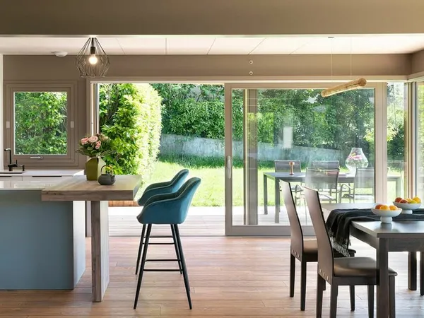 Maison contemporaine en bois à Saint-Martin-Bellevue - 150 m²