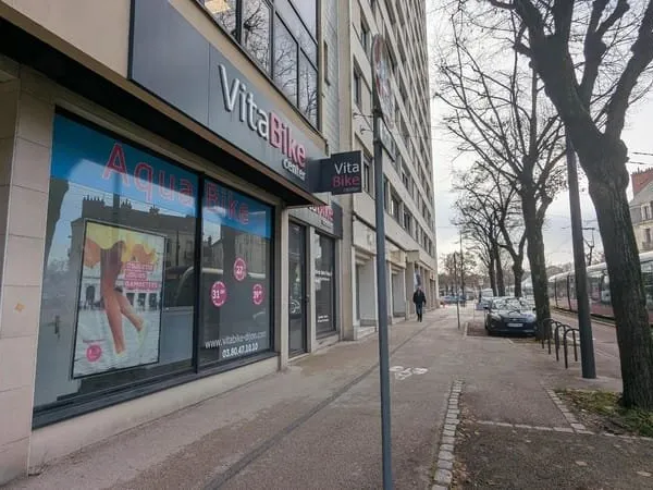 Local commercial 100 m²