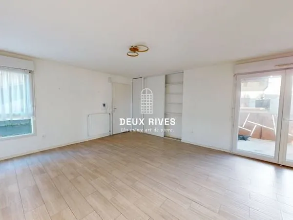 SAINT-HERBLAIN Appartement - T3 - 63 m2 + parking, cave et local