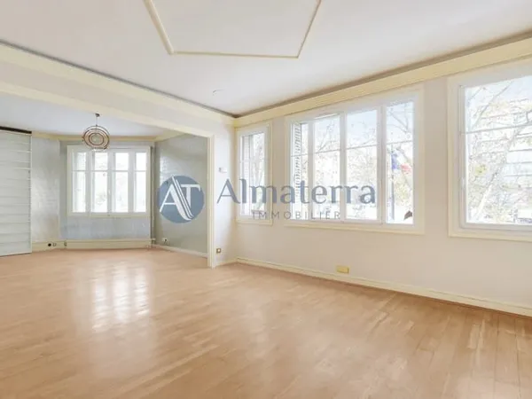 Appartement 5 pièces 151 m²