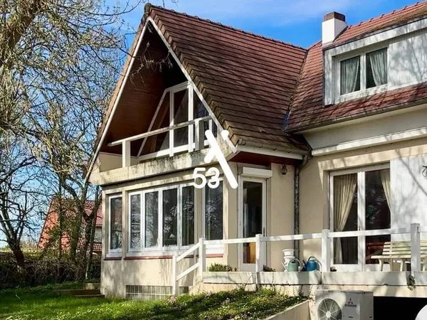 Maison 9 pièces 244 m²