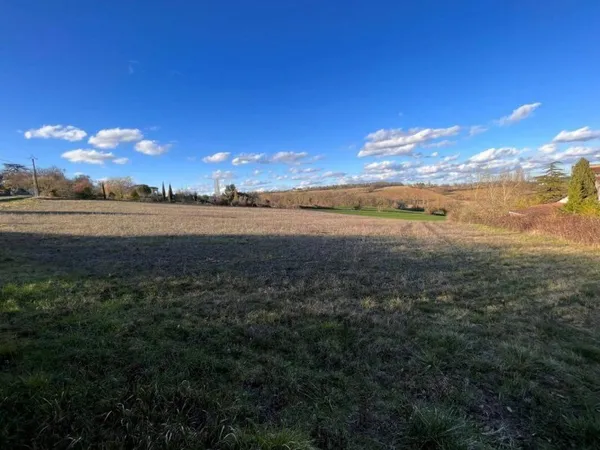 Terrain 9642 m²