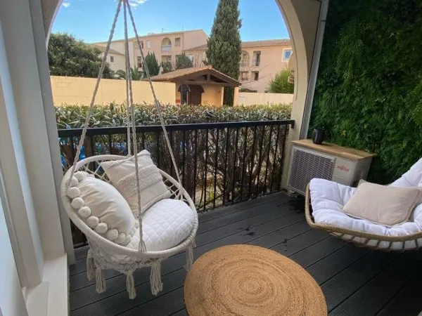 Appartement T3 rénové avec loggia, parking & garage, Montpel