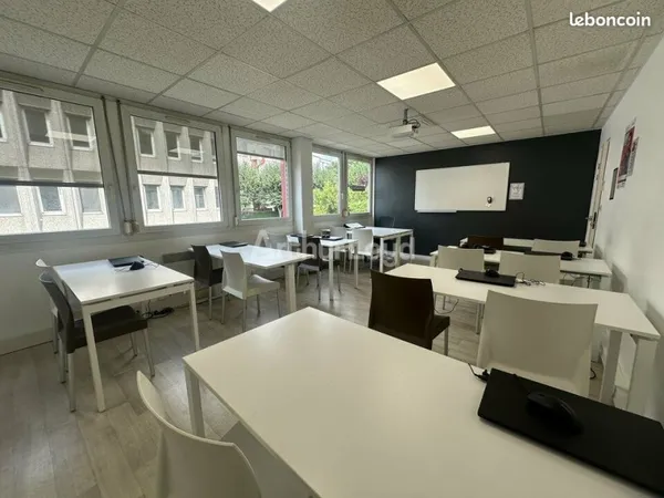 Bureaux 299 m²