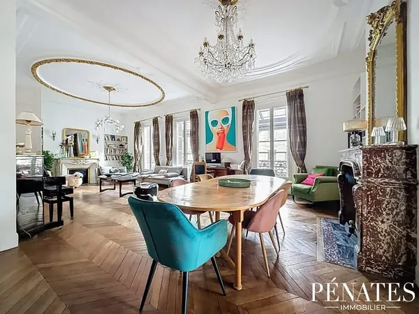 Bel appartement Haussmannien 5 pièces avec balcon