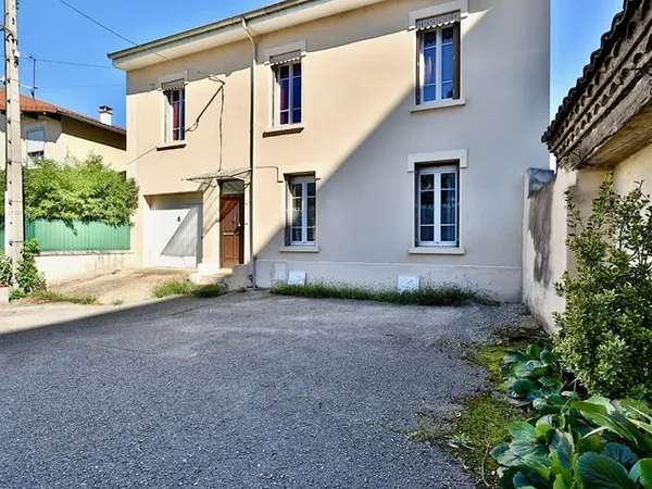 Maison Villeurbanne 8 pièce(s) 195 m2