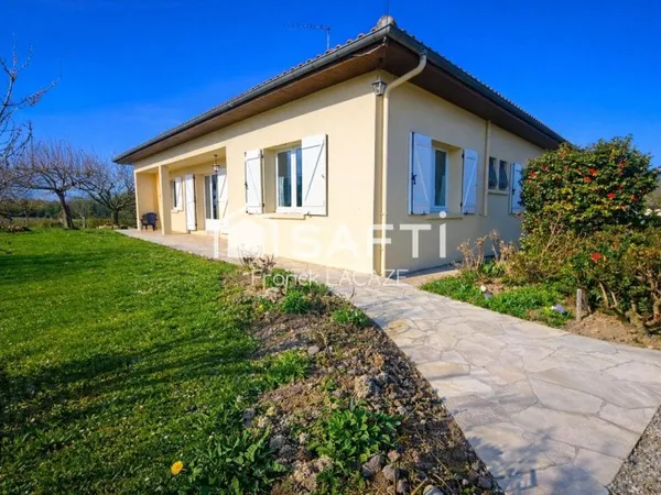Maison avec vue exceptionnelle sur les Pyrénées